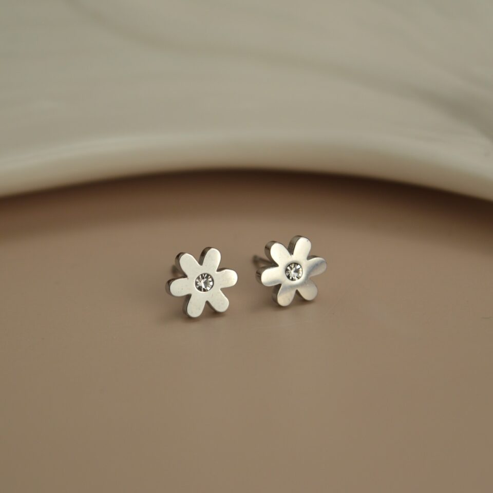 Mini 6-Petal Flower Stud Earrings
