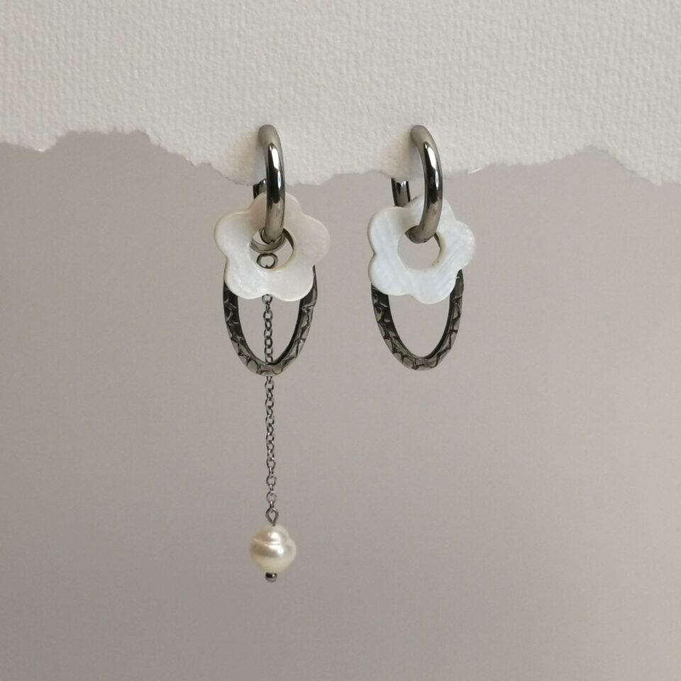 Pearl Drift Earrings